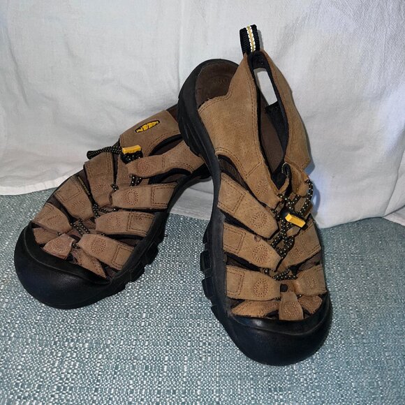 Keen Tan and Black Sandals - Picture 1 of 3